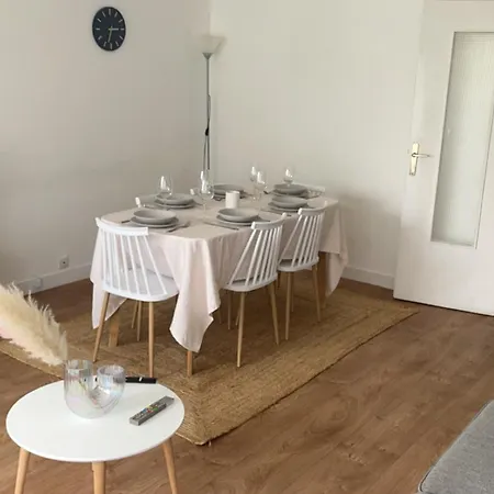 Cosy Quiet Apartment Rueil-Malmaison Exterior photo